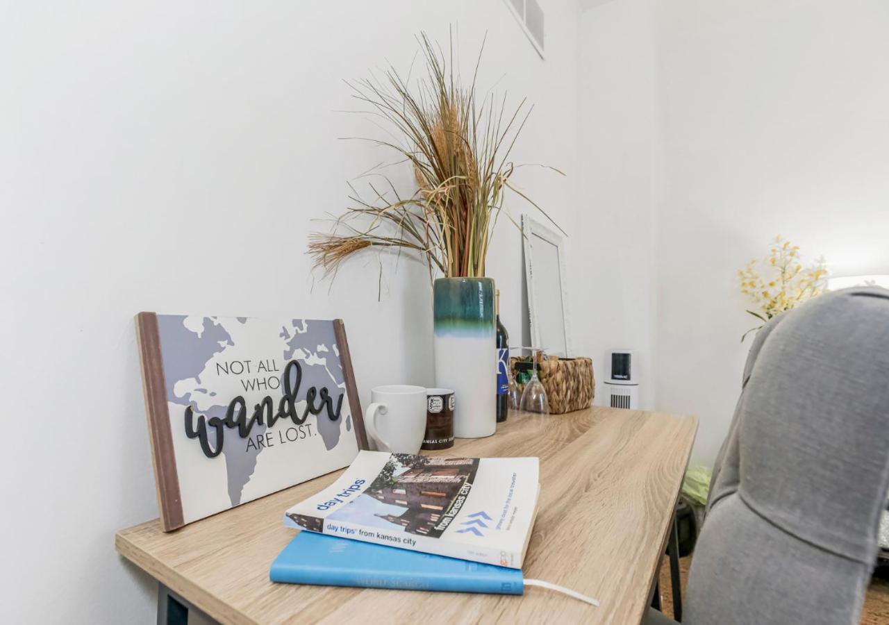 Becky & Marvels 420 Stay - Private Room Kansas City Exterior foto